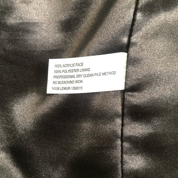 Fabulous Faux Fur Vest - Picture 3 of 3